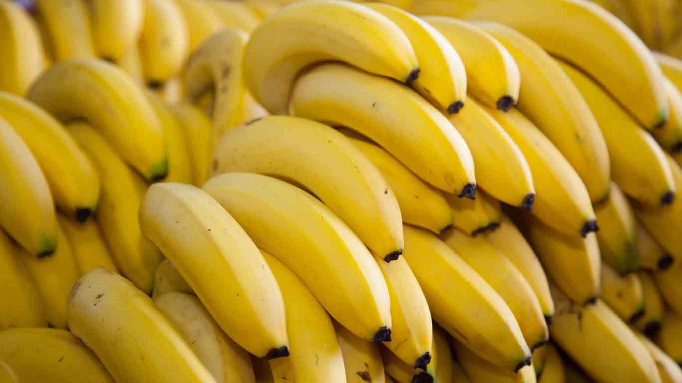 Gestapelde bananen. 